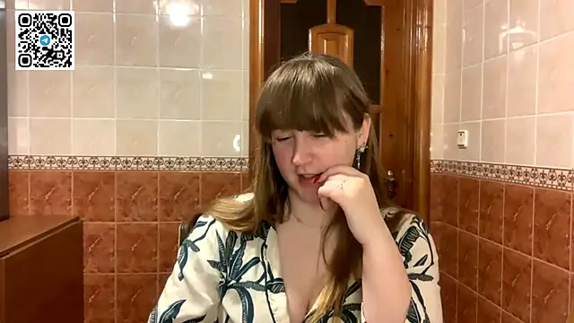 MaroonMoon  online show from 12/03/25, 08:52