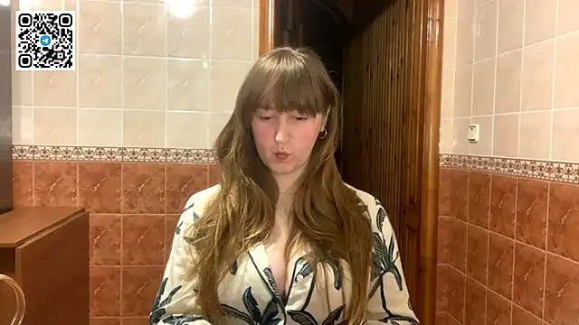 MaroonMoon  online show from 10/24/25, 07:35