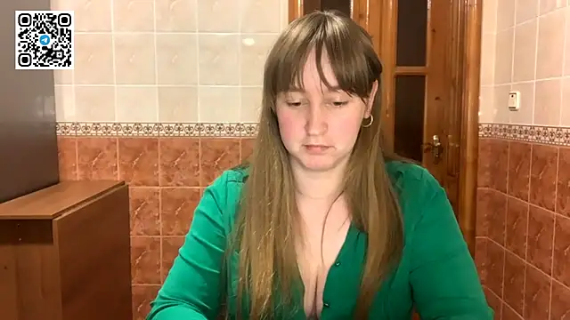 MaroonMoon  online show from 10/06/25, 07:25