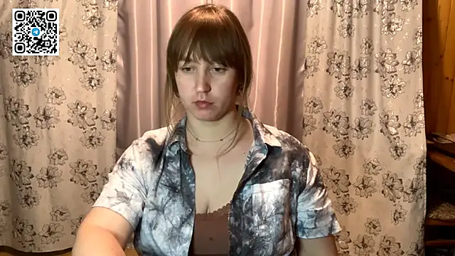 MaroonMoon  online show from 10/15/25, 07:44