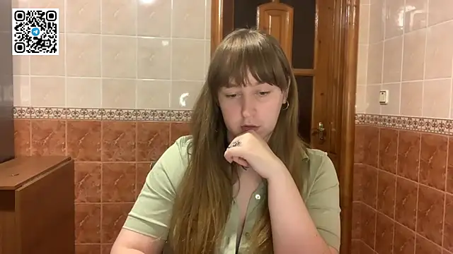 MaroonMoon  online show from 11/12/25, 08:45