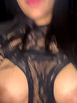 Snapshot of Alexmorena chatting on 11/20/25, 03:07 Alexmorena online show from 11/20/25, 03:07