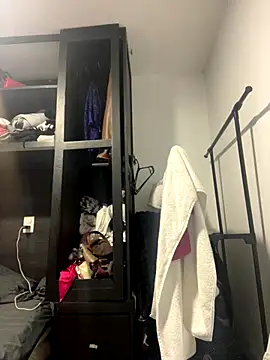 Snapshot of Alexmorena chatting on 09/24/25, 04:08 Alexmorena online show from 09/24/25, 04:08