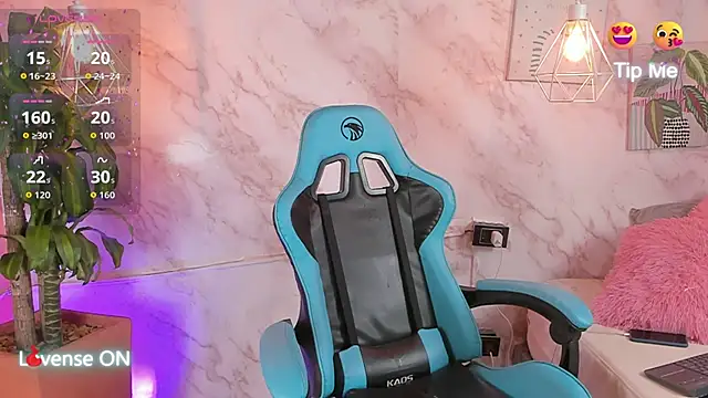 cristal herrera  online show from 10/09/25, 03:40