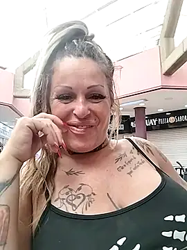 canariamorbosa online show from 10/26/25, 10:37