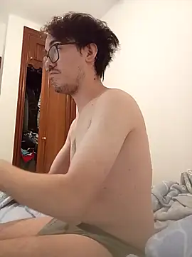 Snapshot of oscartres chatting on 10/31/25, 11:22 oscartres online show from 10/31/25, 11:22