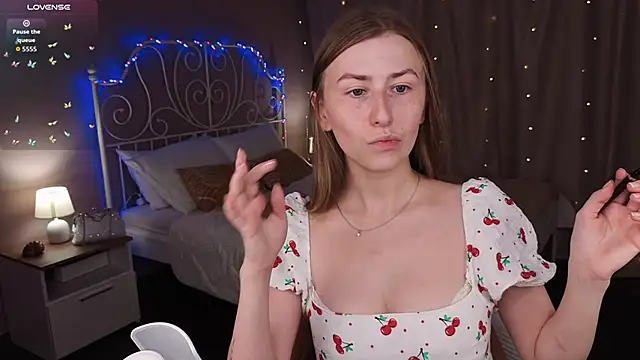 VesperaCeleste online show from 10/16/25, 05:38