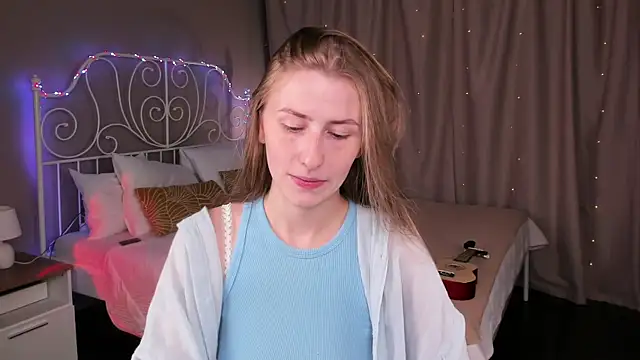 VesperaCeleste online show from 09/18/25, 03:42