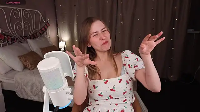 VesperaCeleste online show from 11/06/25, 06:28