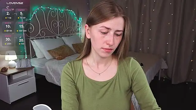 VesperaCeleste online show from 10/13/25, 05:42