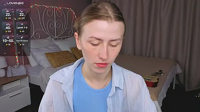 VesperaCeleste online show from 10/04/25, 05:42