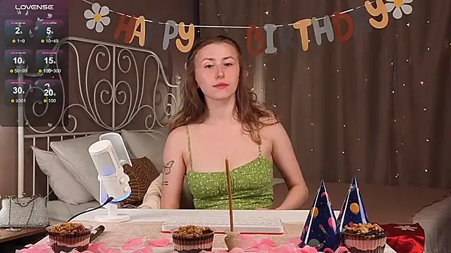 VesperaCeleste online show from 10/19/25, 05:32