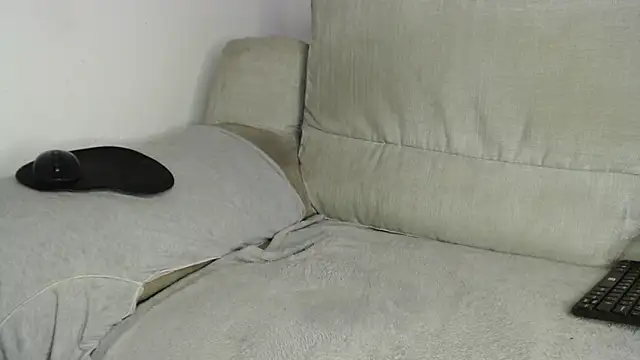 Snapshot of Raycatt1 chatting on 05/30/26, 03:28 Raycatt1 online show from 05/30/26, 03:28