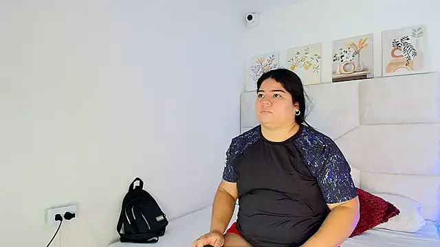 Snapshot of elizawiliamst chatting on 05/18/26, 12:21 elizawiliamst online show from 05/18/26, 12:21