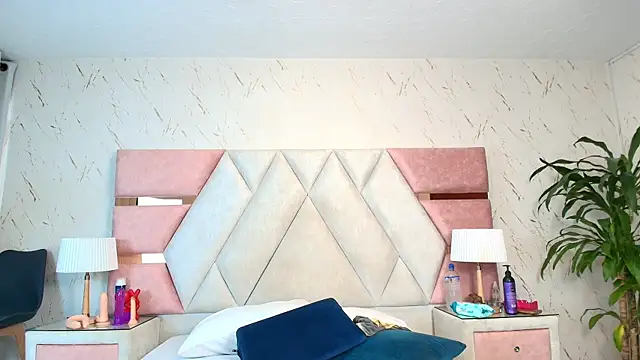 Snapshot of elizawiliamst chatting on 11/09/25, 02:21 elizawiliamst online show from 11/09/25, 02:21