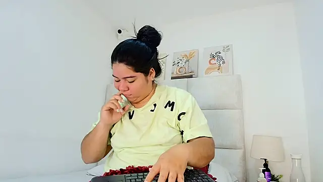 elizawiliamst online show from 03/20/26, 12:06