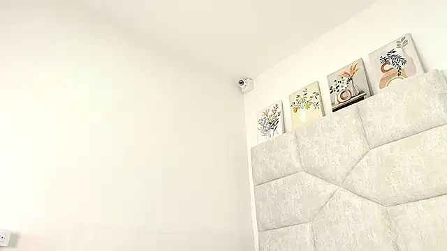 Snapshot of elizawiliamst chatting on 11/11/25, 11:38 elizawiliamst online show from 11/11/25, 11:38