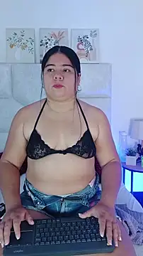 Snapshot of elizawiliamst chatting on 07/18/26, 12:36 elizawiliamst online show from 07/18/26, 12:36