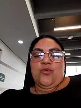 tiffany Johnson1 online show from 10/30/25, 06:38