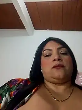 Snapshot of tiffany_Johnson1 chatting on 05/13/26, 10:28 tiffany Johnson1 online show from 05/13/26, 10:28