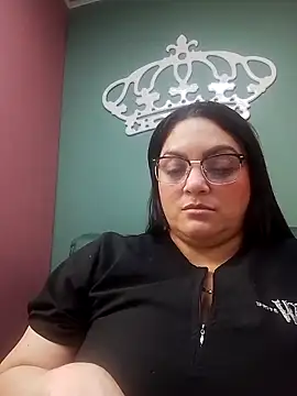 Snapshot of tiffany_Johnson1 chatting on 04/27/26, 04:38 tiffany Johnson1 online show from 04/27/26, 04:38