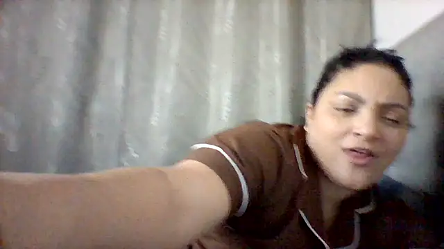 Snapshot of tiffany_Johnson1 chatting on 05/27/26, 01:37 tiffany Johnson1 online show from 05/27/26, 01:37