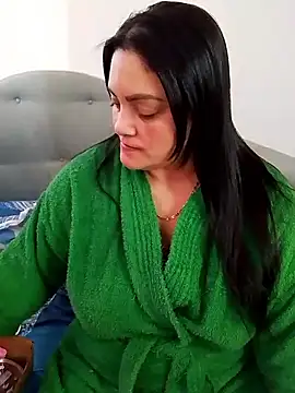 tiffany Johnson1 online show from 12/18/25, 02:10