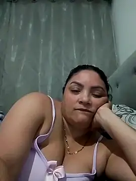 Snapshot of tiffany_Johnson1 chatting on 06/06/26, 02:06 tiffany Johnson1 online show from 06/06/26, 02:06