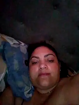 tiffany Johnson1 online show from 10/31/25, 11:18