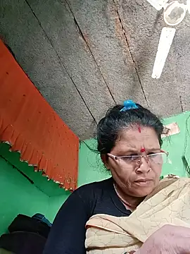 Snapshot of Manavi_x chatting on 05/19/26, 08:10 Manavi x online show from 05/19/26, 08:10