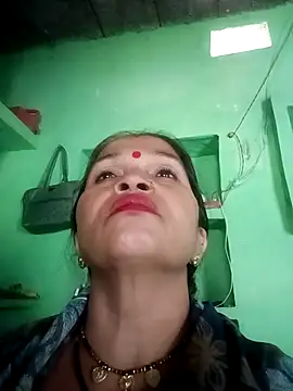 Manavi x online show from 10/15/25, 10:12