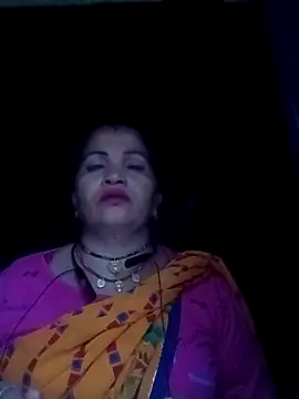 Manavi x online show from 10/31/25, 12:13