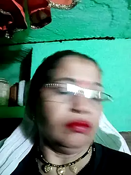 Manavi x online show from 10/12/25, 10:11