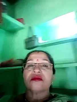 Manavi x online show from 10/12/25, 09:54