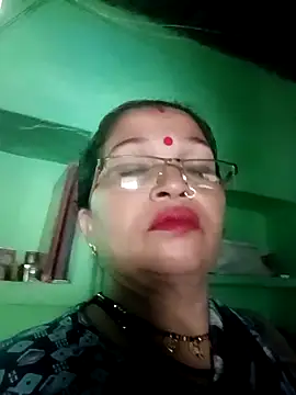 Manavi x online show from 10/10/25, 10:38