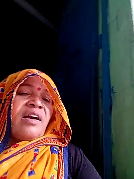 Manavi x online show from 04/05/26, 12:23