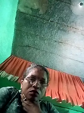 Manavi x online show from 10/03/25, 10:06