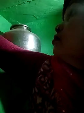 Manavi x online show from 12/04/25, 11:59