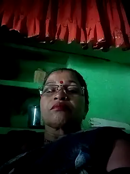 Manavi x online show from 09/28/25, 08:21