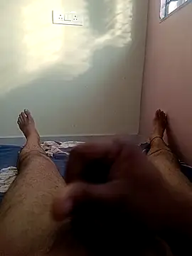 bobby3374 online show from 11/07/25, 11:04