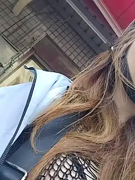 Lovelyanan online show from 12/17/25, 07:35