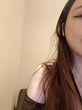 Snapshot of Lovelyanan chatting on 09/28/25, 05:36 Lovelyanan online show from 09/28/25, 05:36