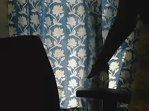 Snapshot of hottest_mahii chatting on 11/05/25, 05:43 hottest mahii online show from 11/05/25, 05:43