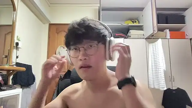 Passionatetwink2 online show from 06/05/26, 11:49