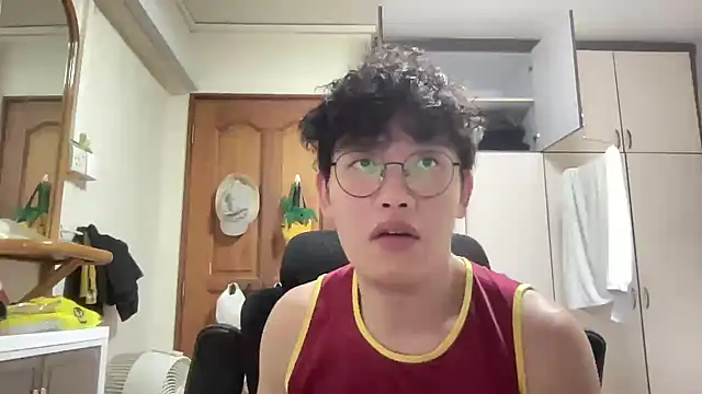 Passionatetwink2 online show from 02/07/26, 08:33