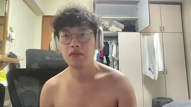 Passionatetwink2 online show from 02/12/26, 11:10