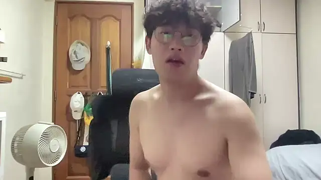 Passionatetwink2 online show from 02/24/26, 11:33