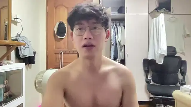 Passionatetwink2 online show from 11/29/25, 11:10