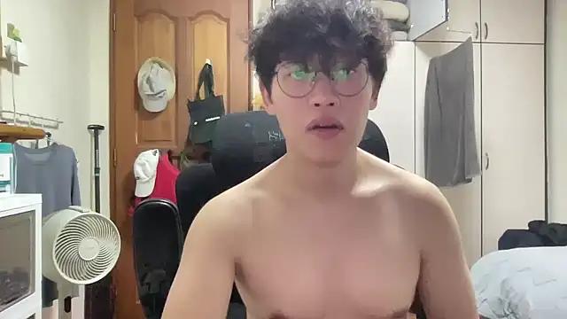 Passionatetwink2 online show from 03/13/26, 12:32