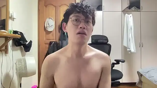 Passionatetwink2 online show from 10/15/25, 11:29